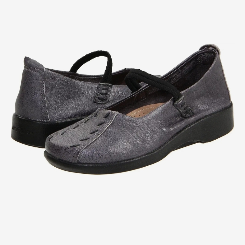 A'rcopedico Shawna Pewter LeatherMary Jane Shoes with Elastic Strap